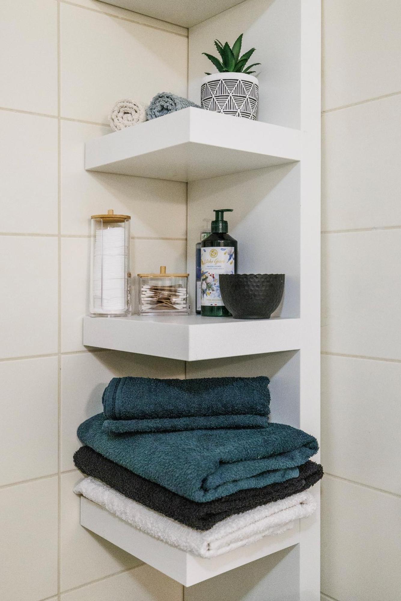 Apartamento Spacious Flat & Parking Possibility, 3 Stops To Wenceslav Square